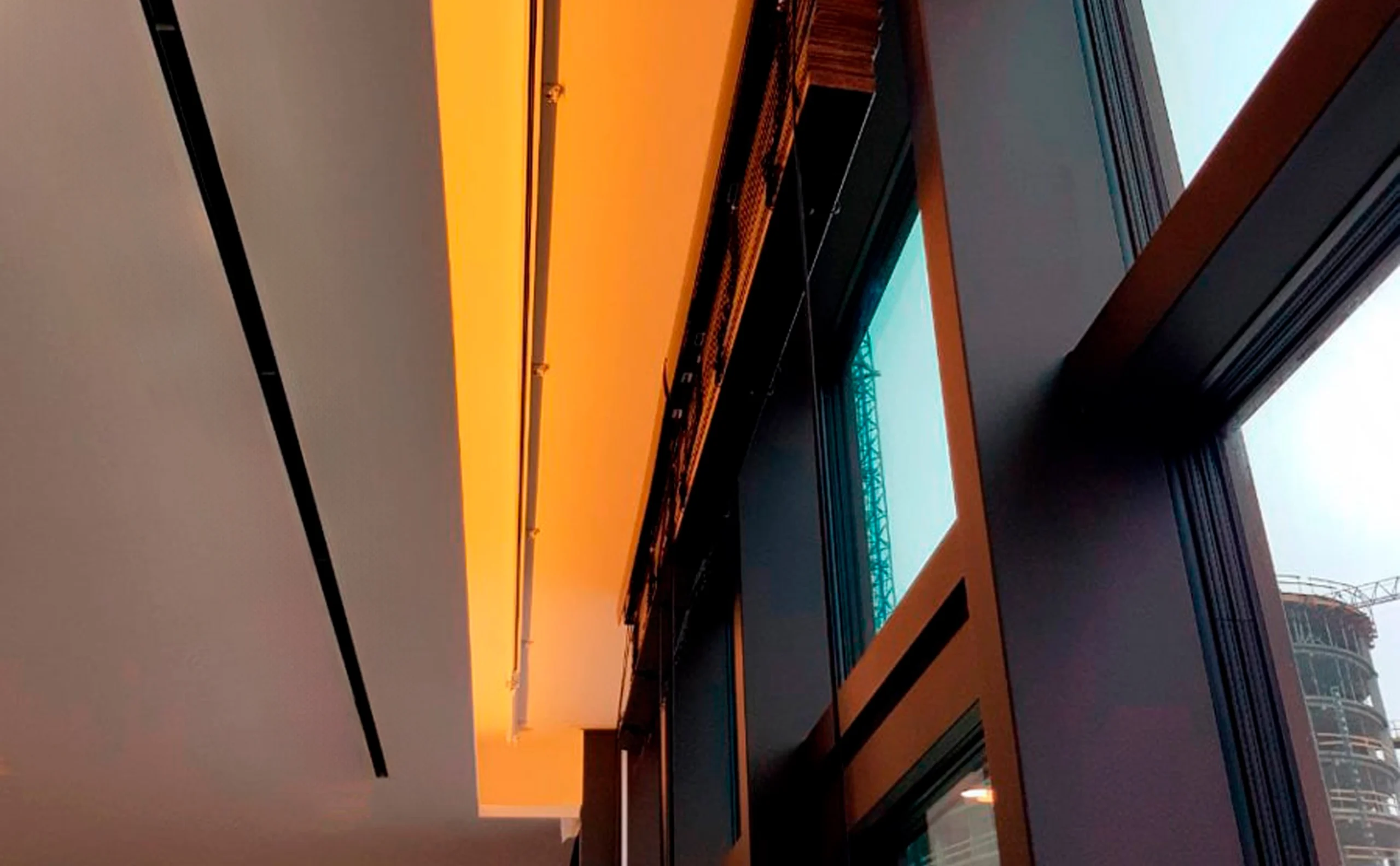 Щелевые вентиляционные решетки для потолков Celatus – скрытая вентиляция для квартир и коммерческих помещений