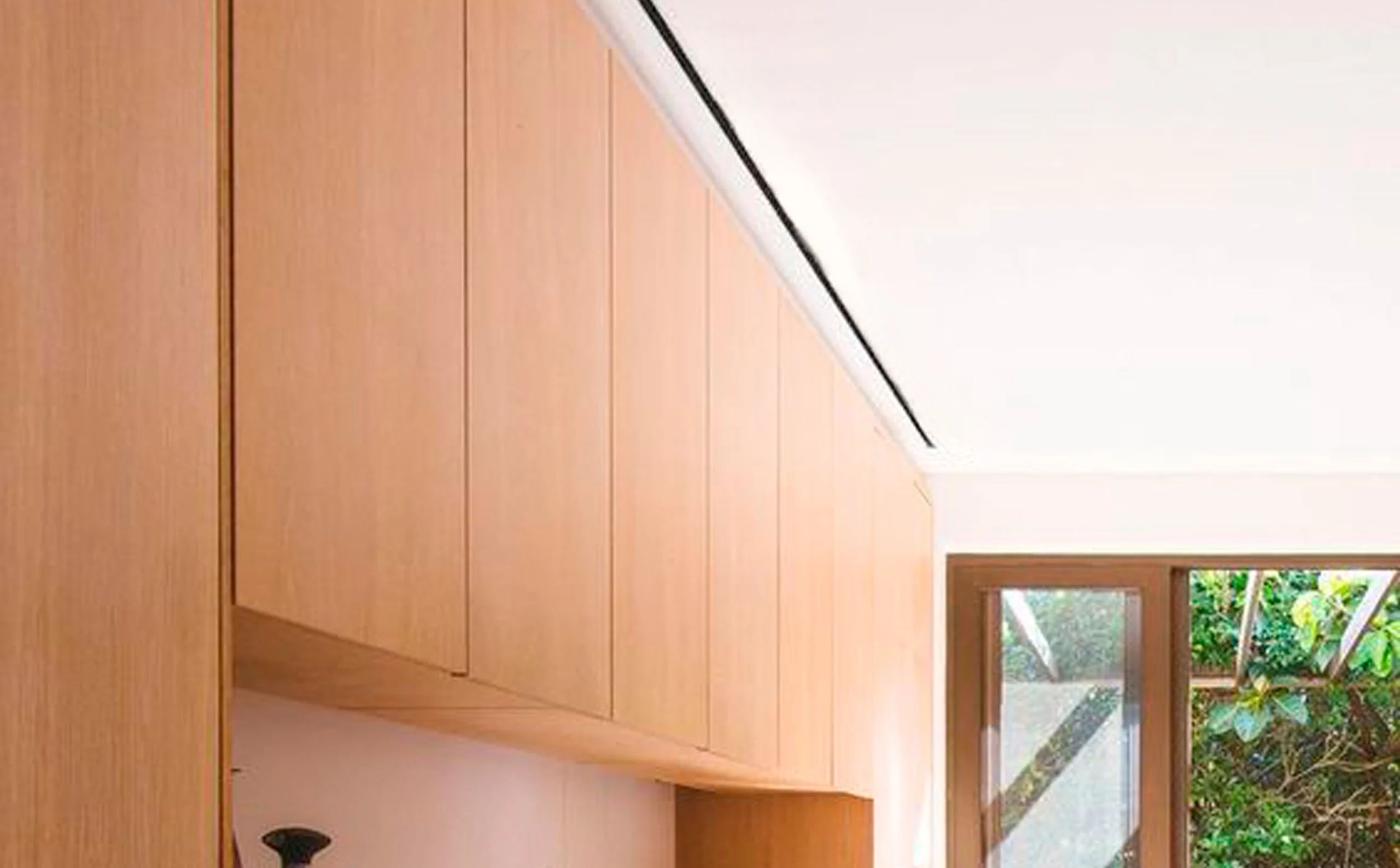 Celatus shiftlar uchun tirqishli ventilyatsiya panjaralari – kvartiralar va tijorat binolari uchun yashirin ventilyatsiya